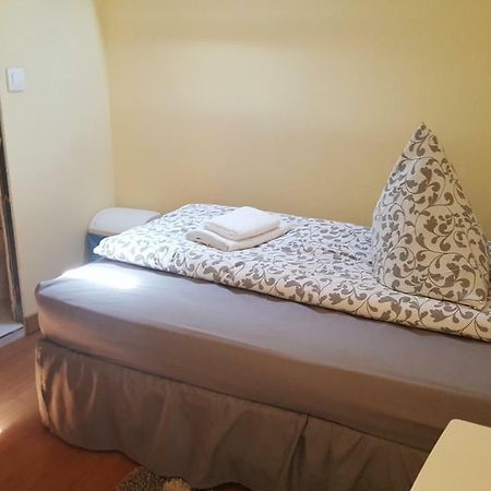 Le Relais Bleu Hotel Ле Блан-Менил Екстериор снимка