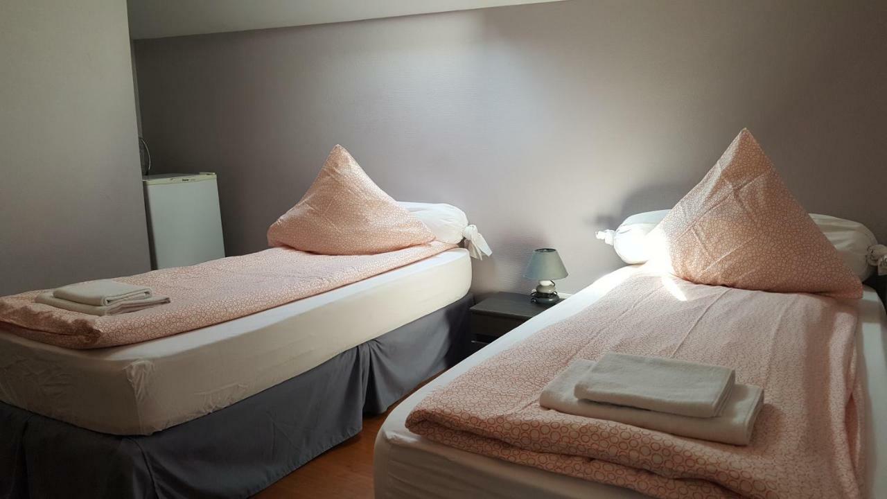 Le Relais Bleu Hotel Ле Блан-Менил Екстериор снимка