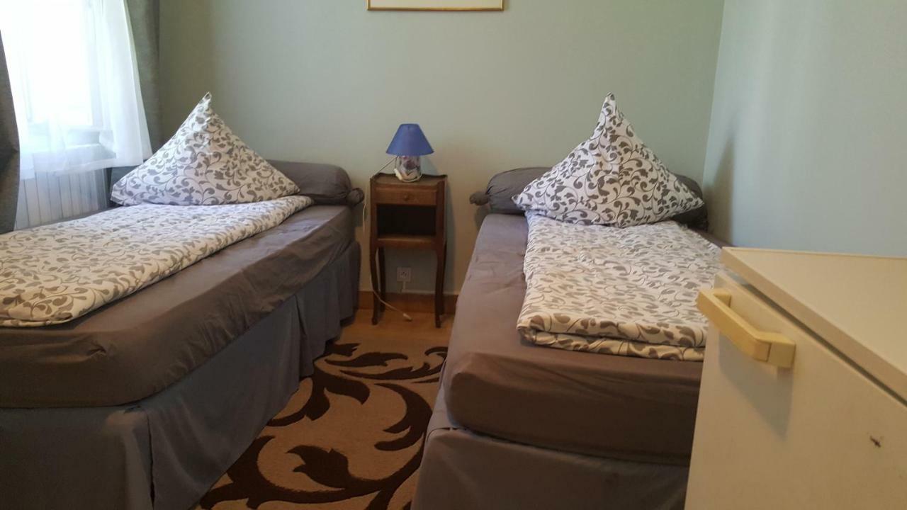 Le Relais Bleu Hotel Ле Блан-Менил Екстериор снимка