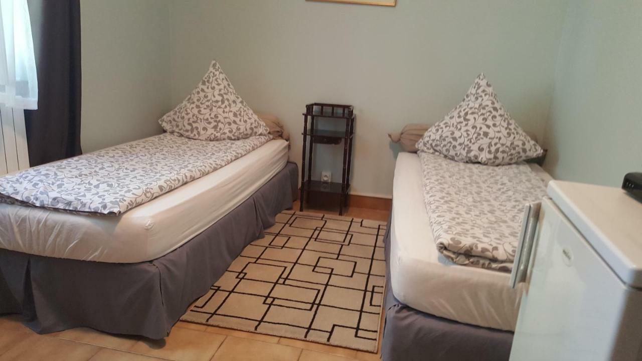 Le Relais Bleu Hotel Ле Блан-Менил Екстериор снимка